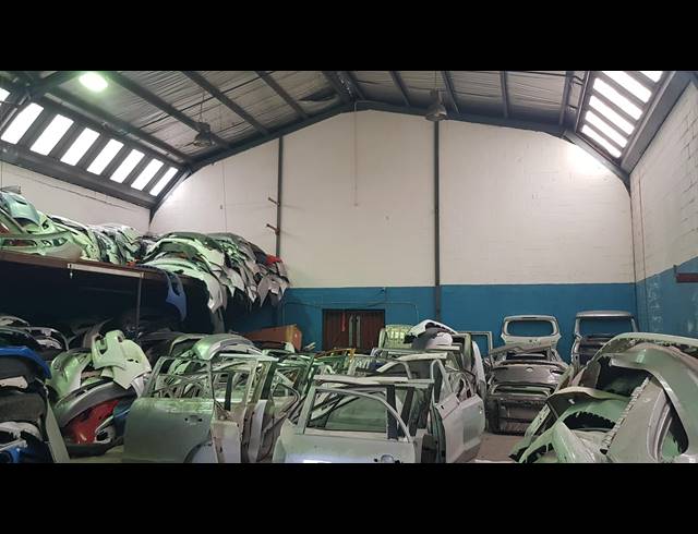 250M² FACTORY FOR SALE IN SACKS CIRCLE INDUSTRIAL